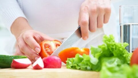The vegetables are cut with a knife