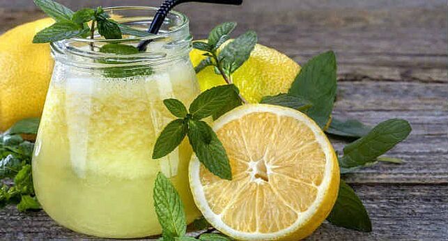 lemon water on a diet