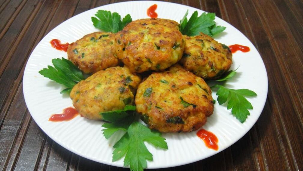 cutlets with greens for keto diet