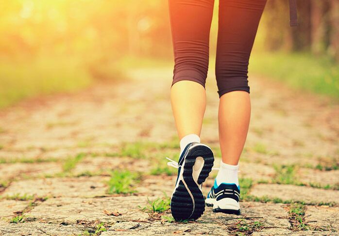 Walking for weight loss on the abdomen and sides